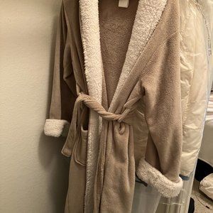 Women's Tan Robe, Size Medium